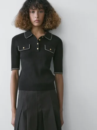 Pikétröja i bomullstrikå med kontrastdetaljer