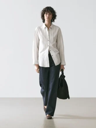 Randig, ledig skjorta