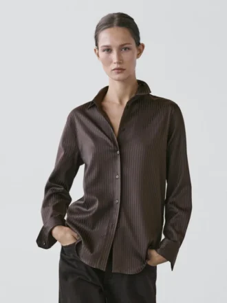 Randig, ledig skjorta