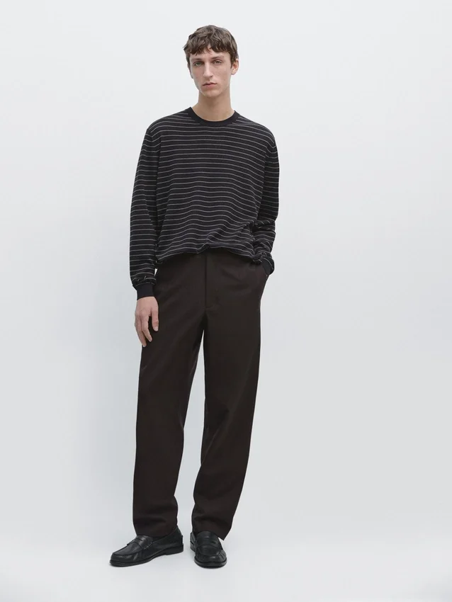 Randig långärmad stickad tröja Randig långärmad stickad tröja