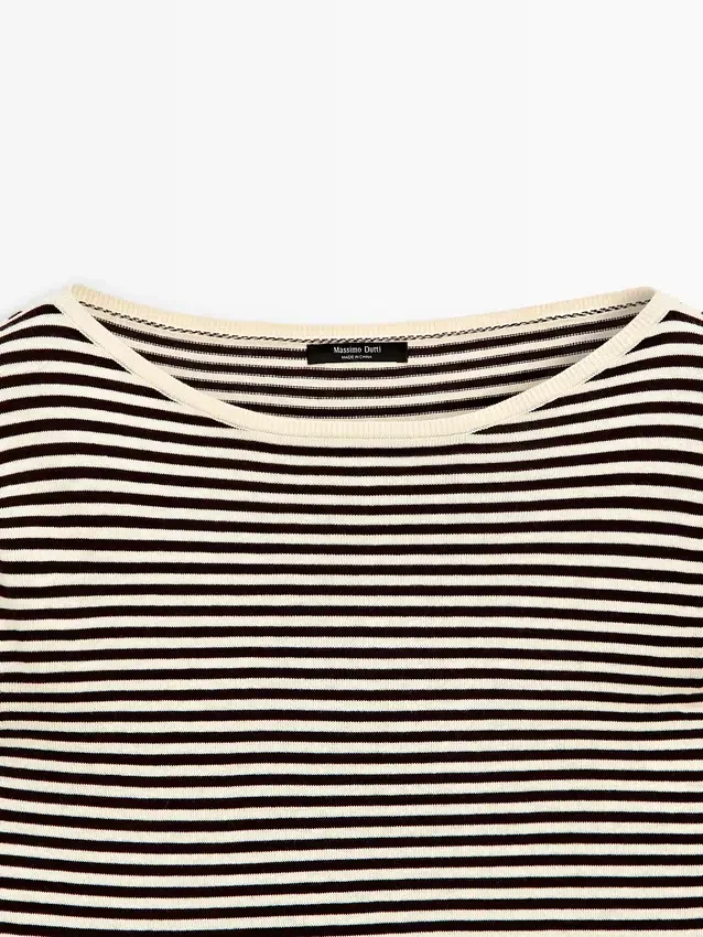 Randig långärmad stickad tröja Randig långärmad stickad tröja