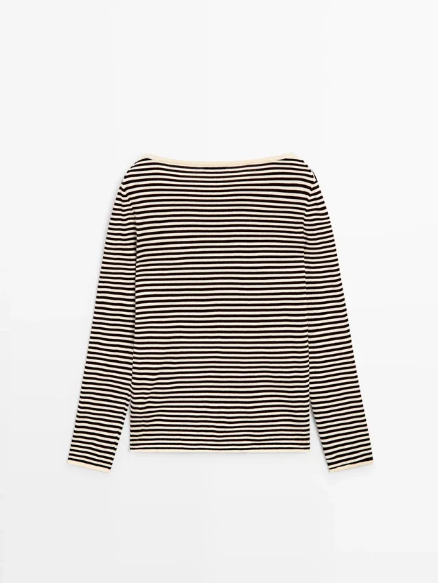 Randig långärmad stickad tröja Randig långärmad stickad tröja