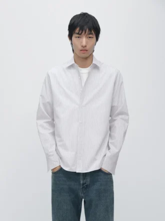 Randig skjorta i bomullsblandning med normal passform