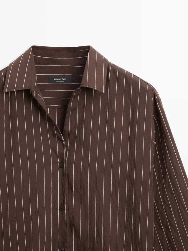 Randig skjorta med halsduka-detalj Randig skjorta med halsduka-detalj