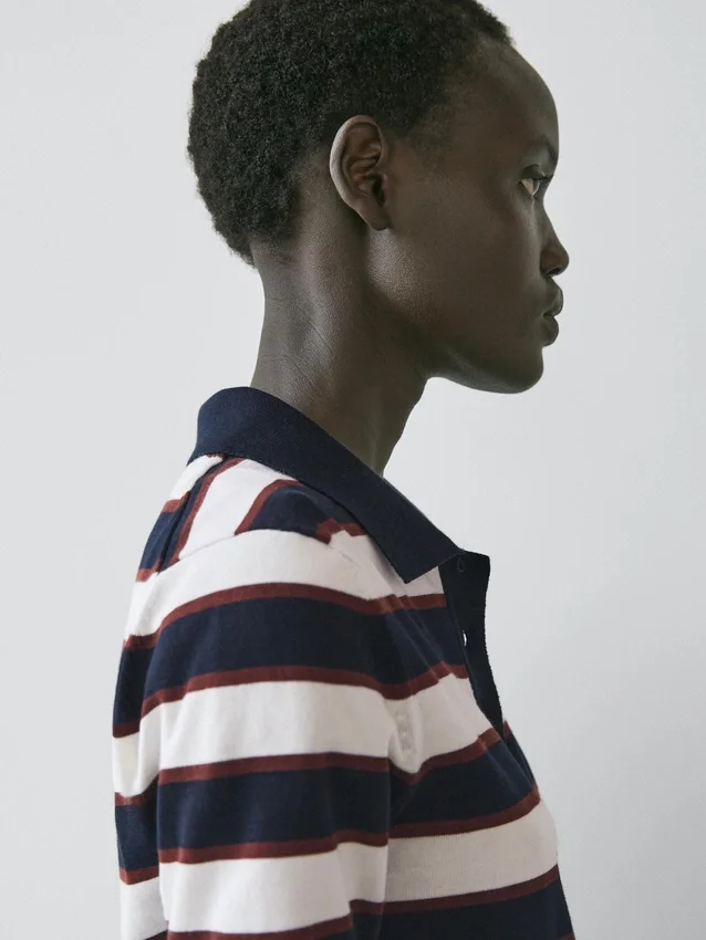 Randig stickad pikétröja Randig stickad pikétröja