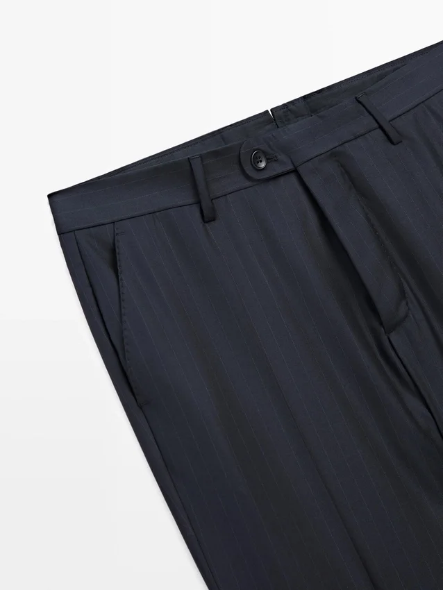 Randiga kostymbyxor i sval ull Randiga kostymbyxor i sval ull