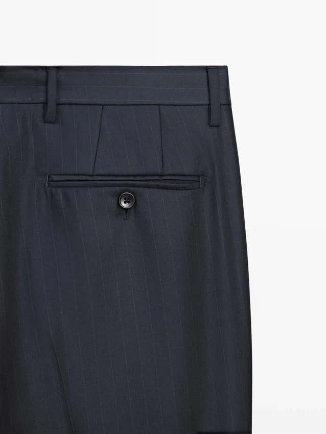 Randiga kostymbyxor i sval ull Randiga kostymbyxor i sval ull