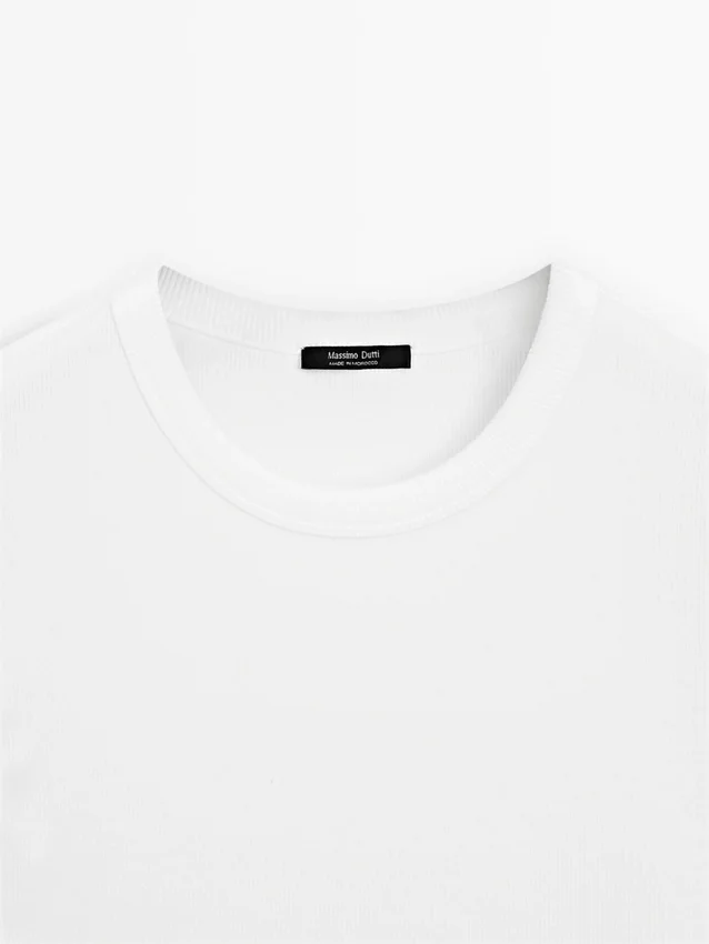 Ribbad, kraftig T-shirt med korta ärmar Ribbad, kraftig T-shirt med korta ärmar