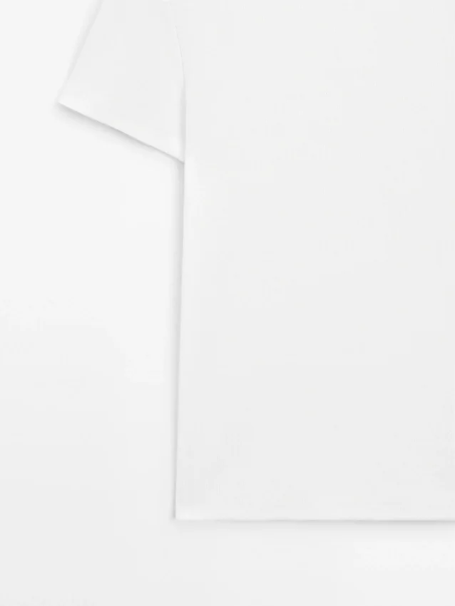 Ribbad, kraftig T-shirt med korta ärmar Ribbad, kraftig T-shirt med korta ärmar