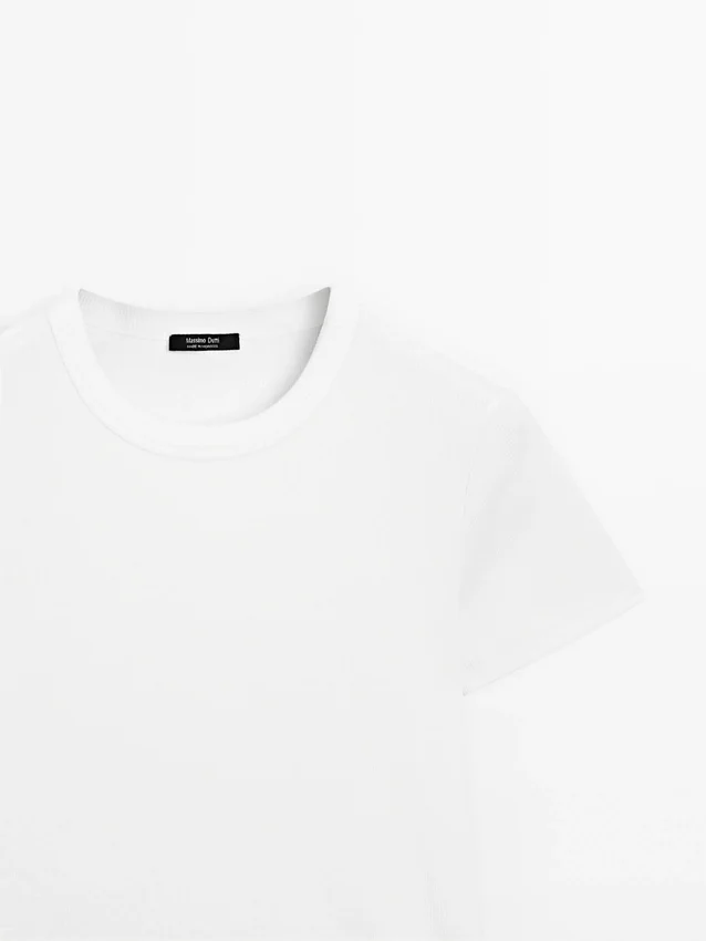 Ribbad, kraftig T-shirt med korta ärmar Ribbad, kraftig T-shirt med korta ärmar