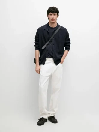 Ribbad stickad kofta med knappar