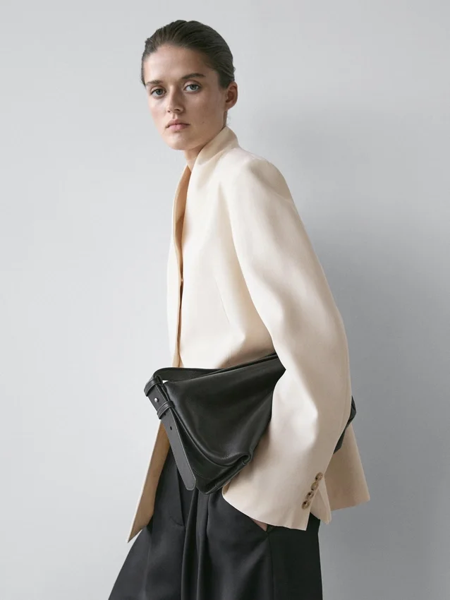 Satinkavajer med hög hals Satinkavajer med hög hals