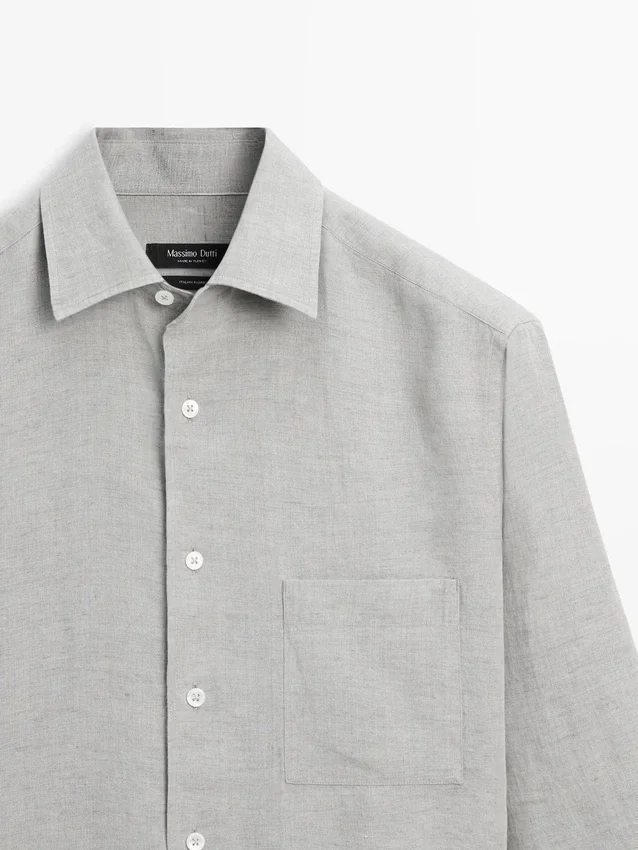 Skjorta i 100 % linne med fickdetaljer Skjorta i 100 % linne med fickdetaljer