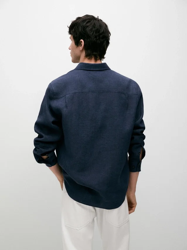 Skjorta i 100 % linne med normal passform Skjorta i 100 % linne med normal passform