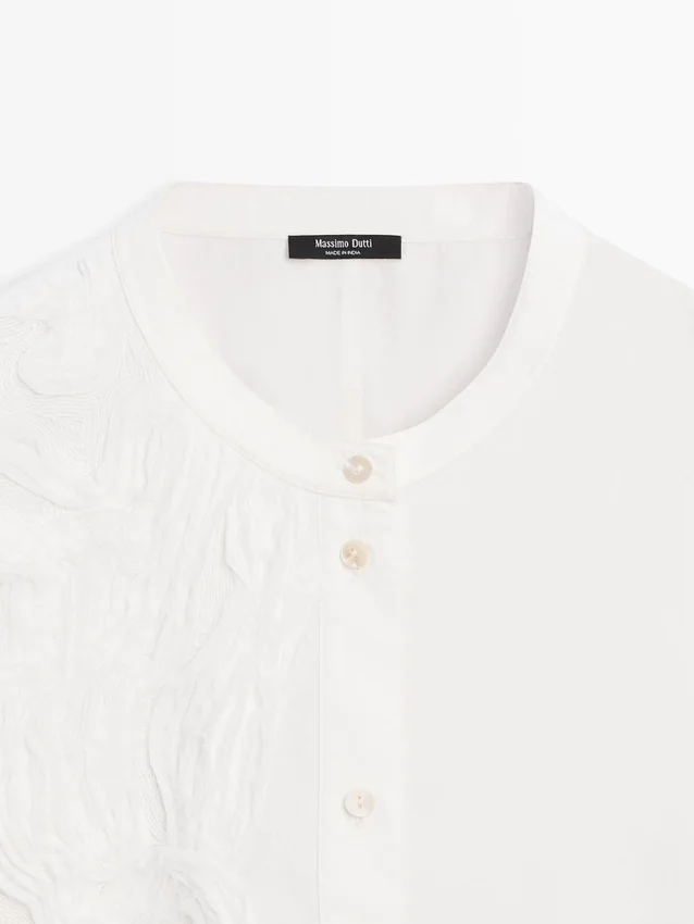 Skjorta i bomullsblandning med broderade detaljer Skjorta i bomullsblandning med broderade detaljer