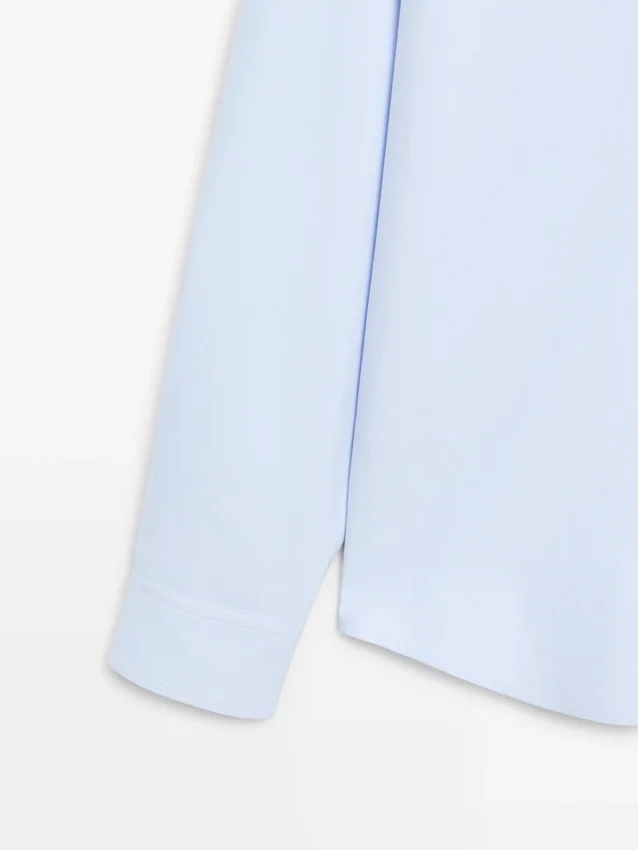 Skjorta i bomullsblandning med fickdetalj Skjorta i bomullsblandning med fickdetalj