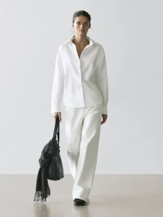 Skjorta i bomullspoplin med insnitt