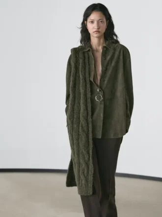 Skjorta i mocka med sömmar