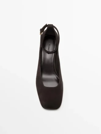 Skor med klack och fyrkantig tå