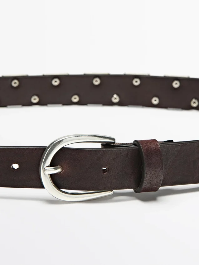 Skärp med metallapplikationer Skärp med metallapplikationer