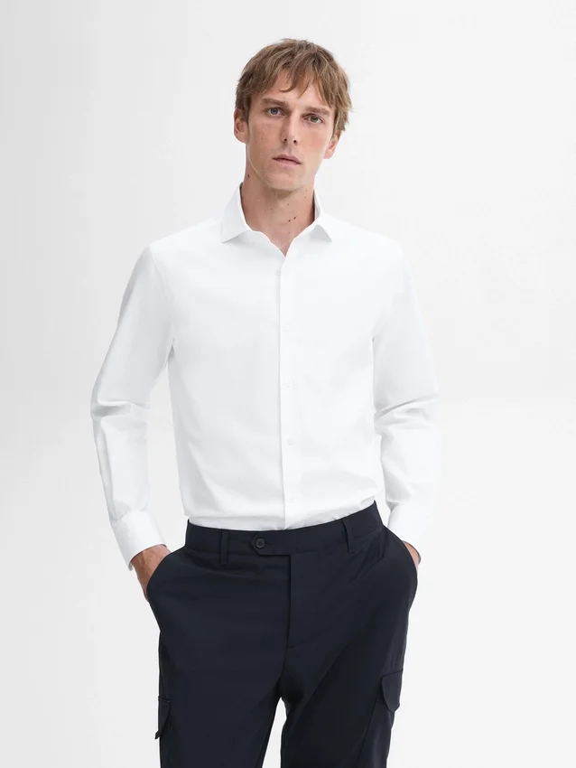 Slim Fit-skjorta i 100 % bomull Slim Fit-skjorta i 100 % bomull