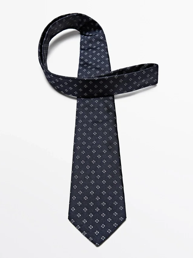 Slips i 100 % mullbärssilke Slips i 100 % mullbärssilke