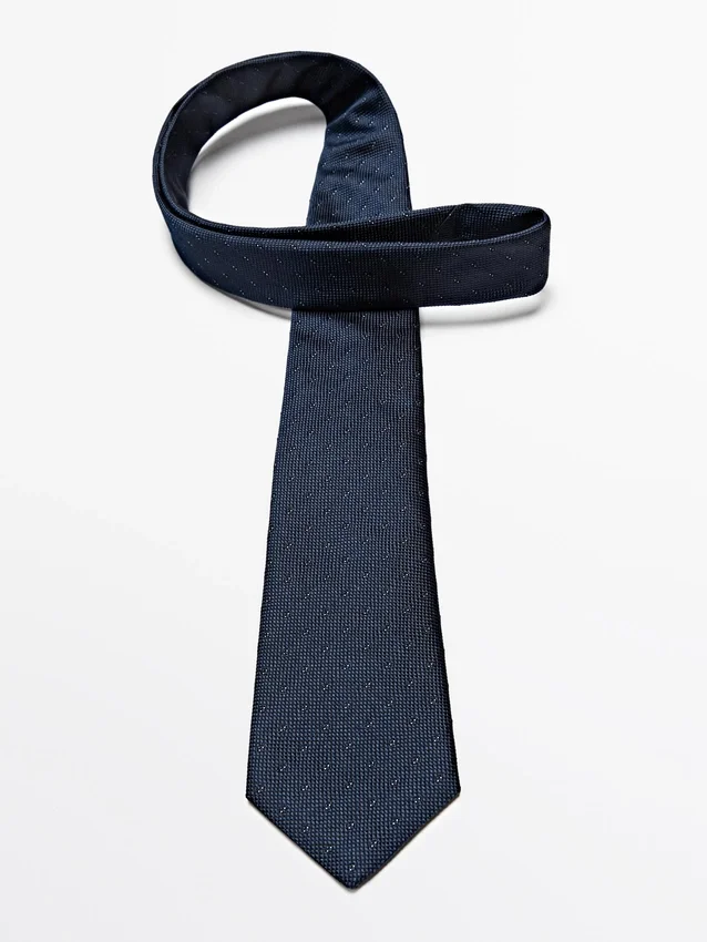 Slips i 100 % silke med struktur Slips i 100 % silke med struktur