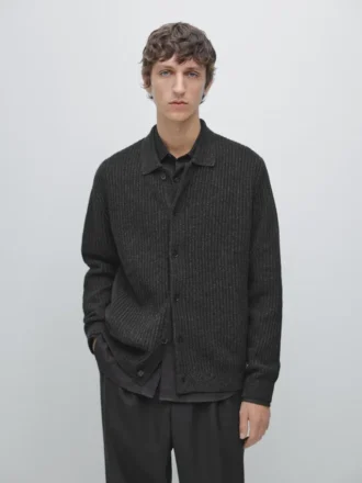 Stickad kofta i bomulls- och ullblandning med knappar