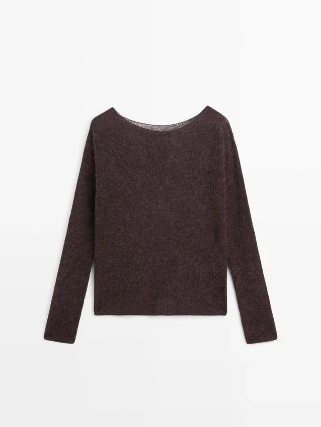 Stickad tröja i en blandning av alpacka och ull Stickad tröja i en blandning av alpacka och ull