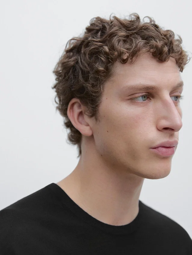 Stickad tröja i merinoull Stickad tröja i merinoull