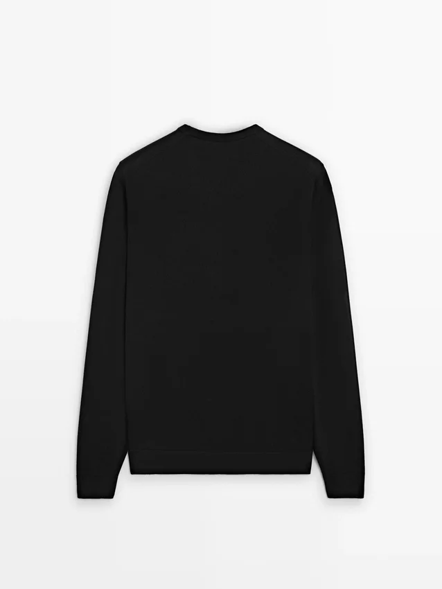 Stickad tröja i merinoull Stickad tröja i merinoull