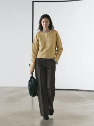 Stickad tröja i ullblandning