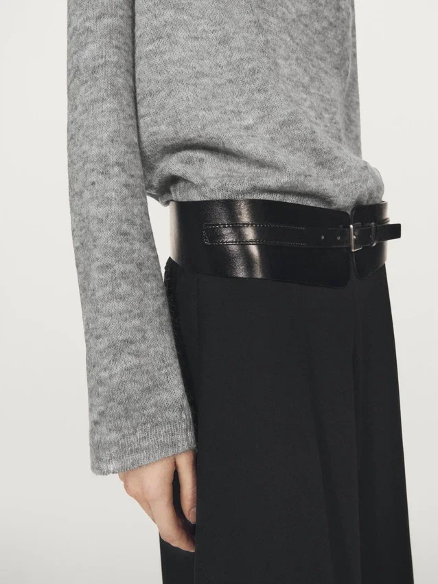 Stickad tröja med krage Stickad tröja med krage