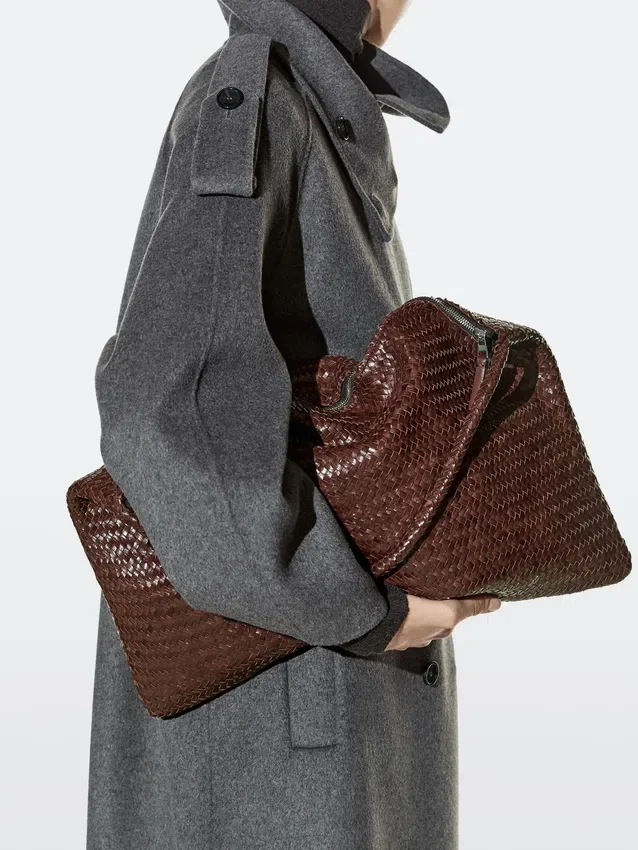 Stor vävd väska i nappaläder Stor vävd väska i nappaläder