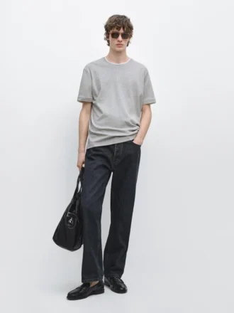 T-shirt i 100 % bomull med kontrastdetaljer