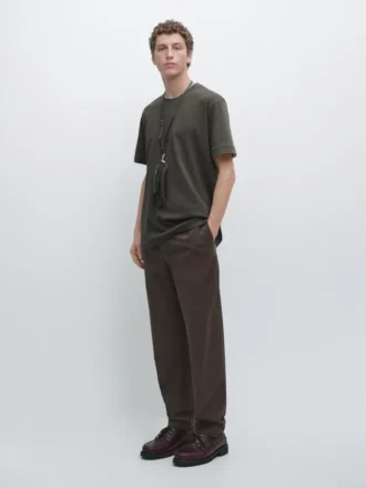 T-shirt i 100 % bomull med kontrasterande halsringning