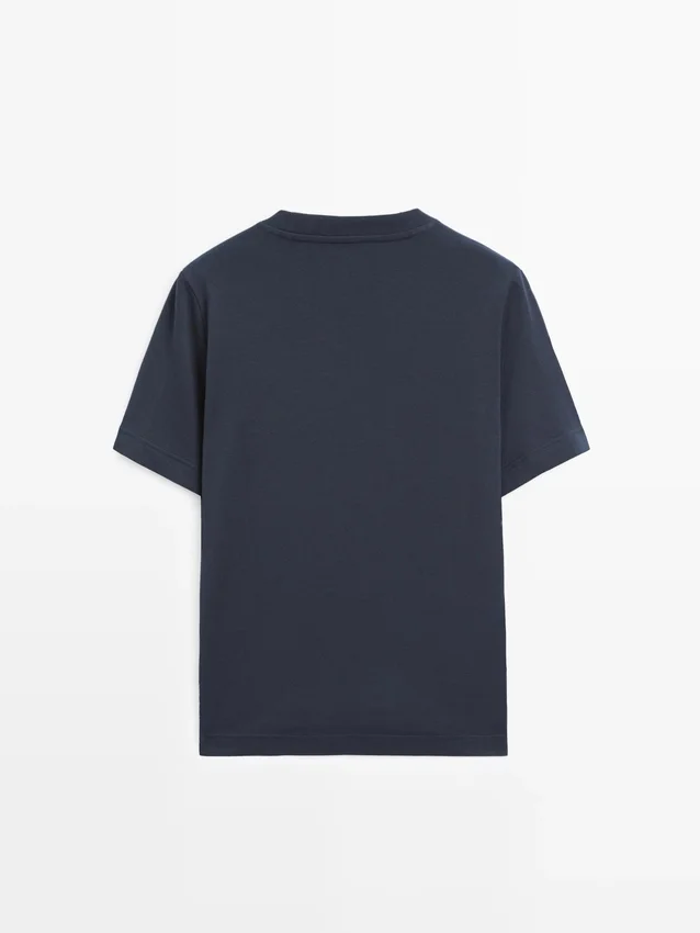 T-shirt i 100 % bomullsinterlock med rund hals T-shirt i 100 % bomullsinterlock med rund hals