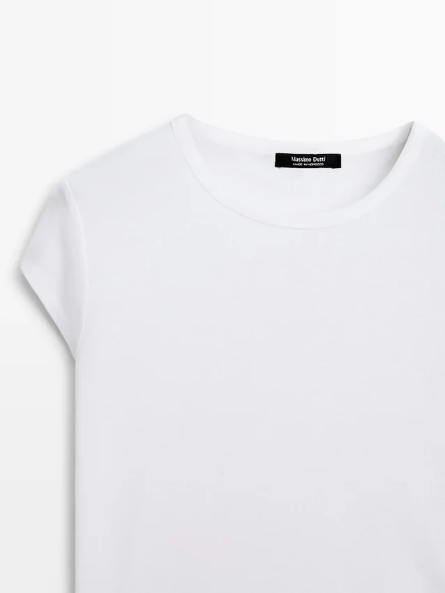 T-shirt i 100 % merceriserad bomull med korta ärmar T-shirt i 100 % merceriserad bomull med korta ärmar