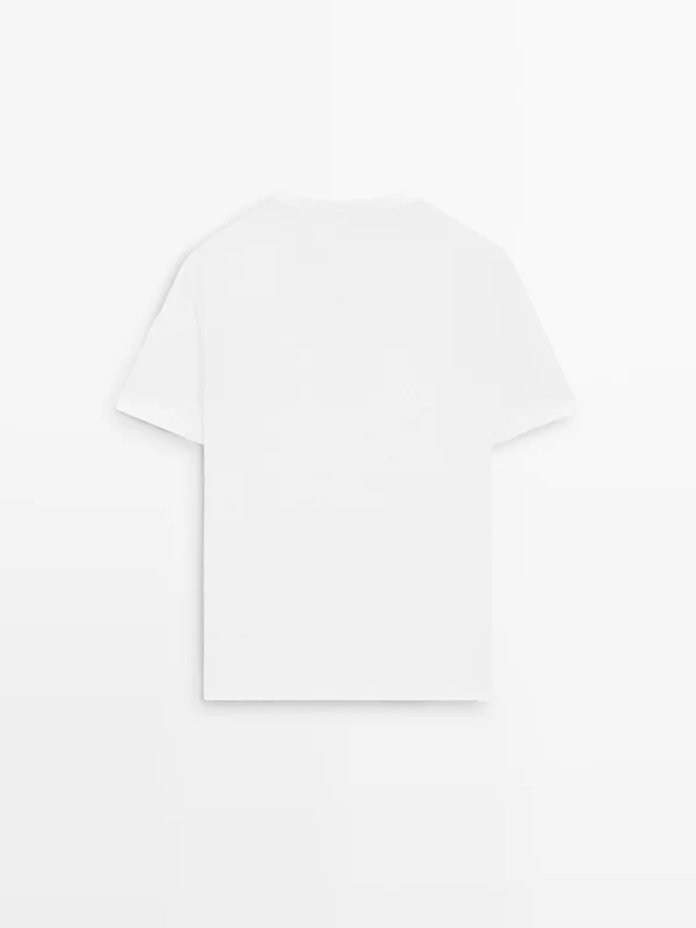 T-shirt i linne med V-ringning T-shirt i linne med V-ringning