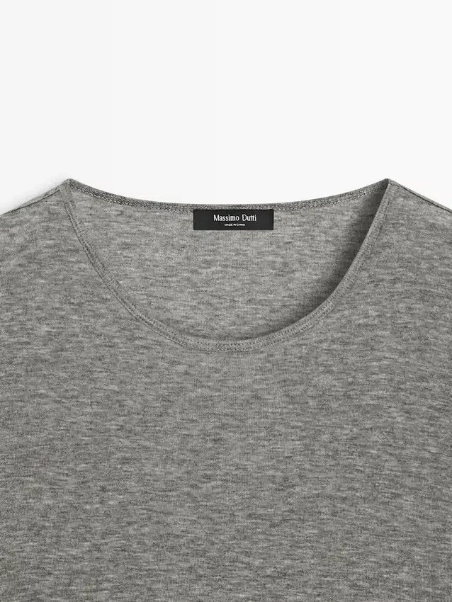 T-shirt i ullblandning med spetsdetaljer T-shirt i ullblandning med spetsdetaljer