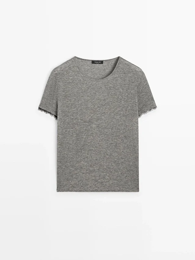 T-shirt i ullblandning med spetsdetaljer T-shirt i ullblandning med spetsdetaljer