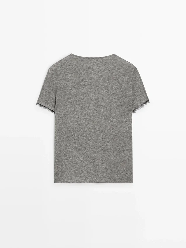 T-shirt i ullblandning med spetsdetaljer T-shirt i ullblandning med spetsdetaljer