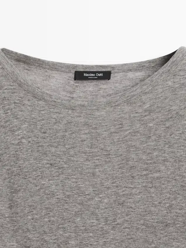 T-shirt med knytdetalj T-shirt med knytdetalj