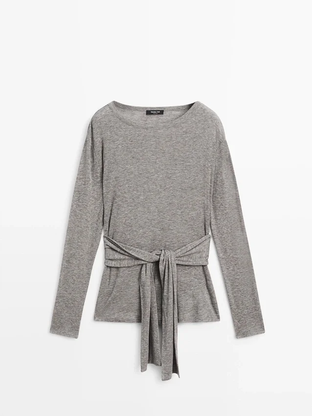 T-shirt med knytdetalj T-shirt med knytdetalj