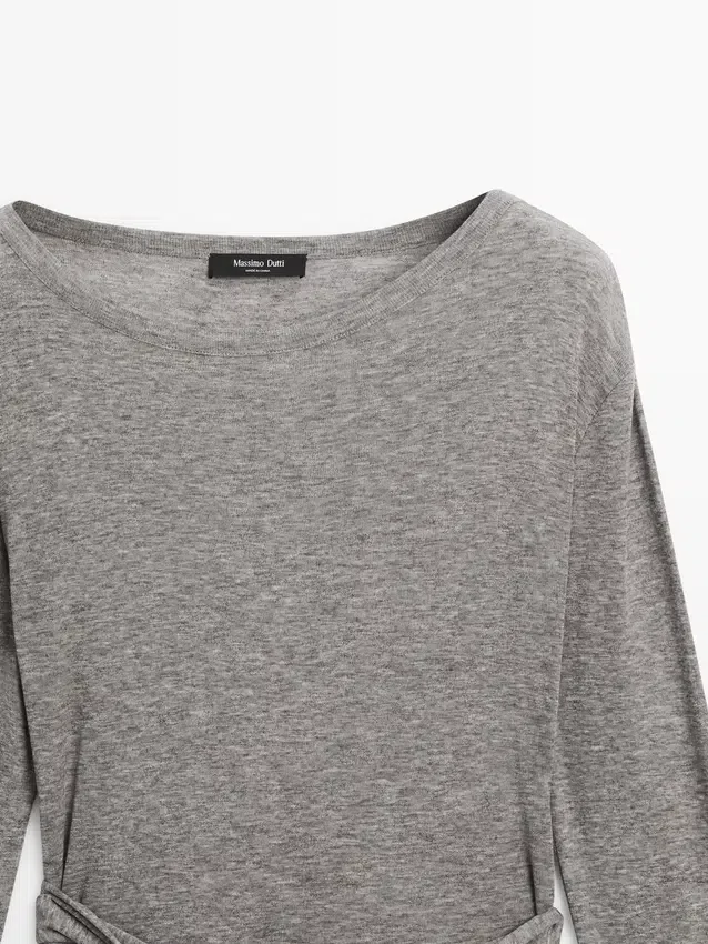 T-shirt med knytdetalj T-shirt med knytdetalj