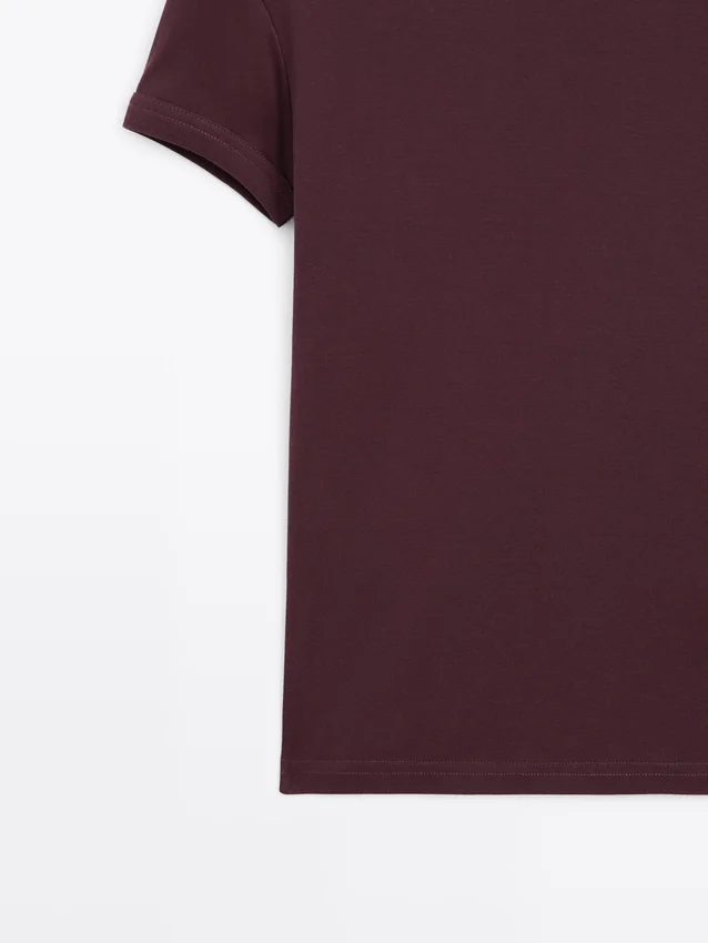 T-shirt med korta ärmar i 100 % bomull T-shirt med korta ärmar i 100 % bomull