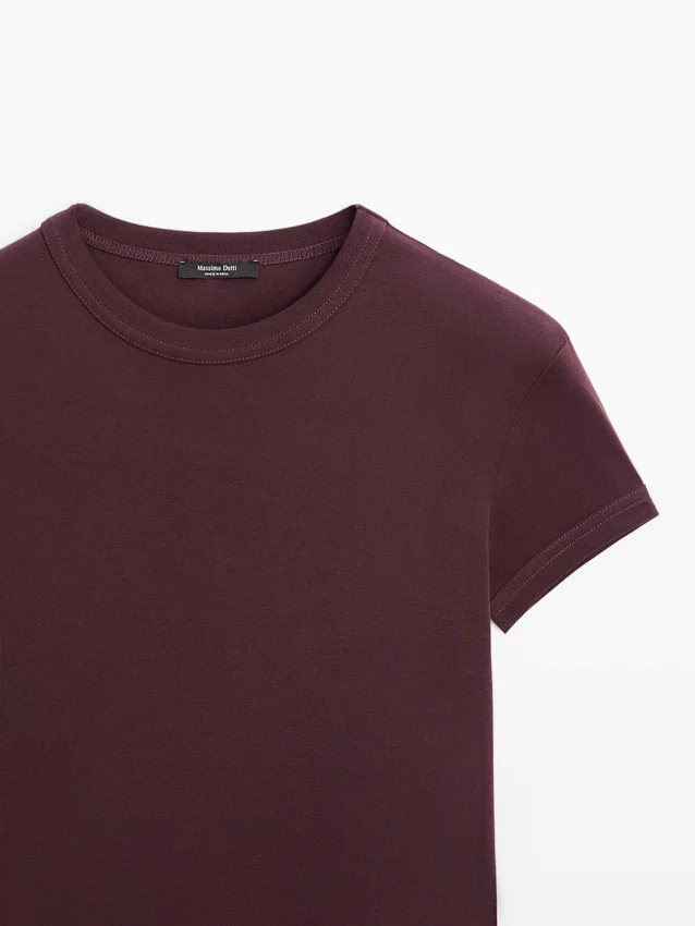 T-shirt med korta ärmar i 100 % bomull T-shirt med korta ärmar i 100 % bomull