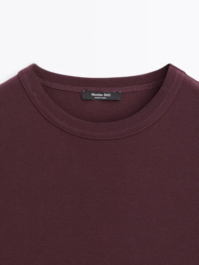 T-shirt med korta ärmar i 100 % bomull T-shirt med korta ärmar i 100 % bomull