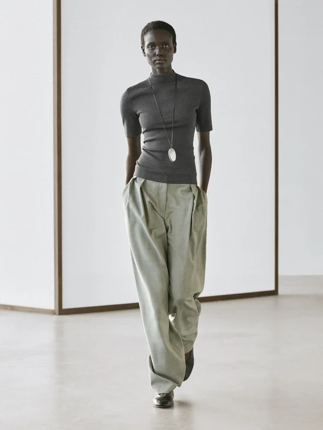 T-shirt med korta ärmar i bomullsblandning T-shirt med korta ärmar i bomullsblandning