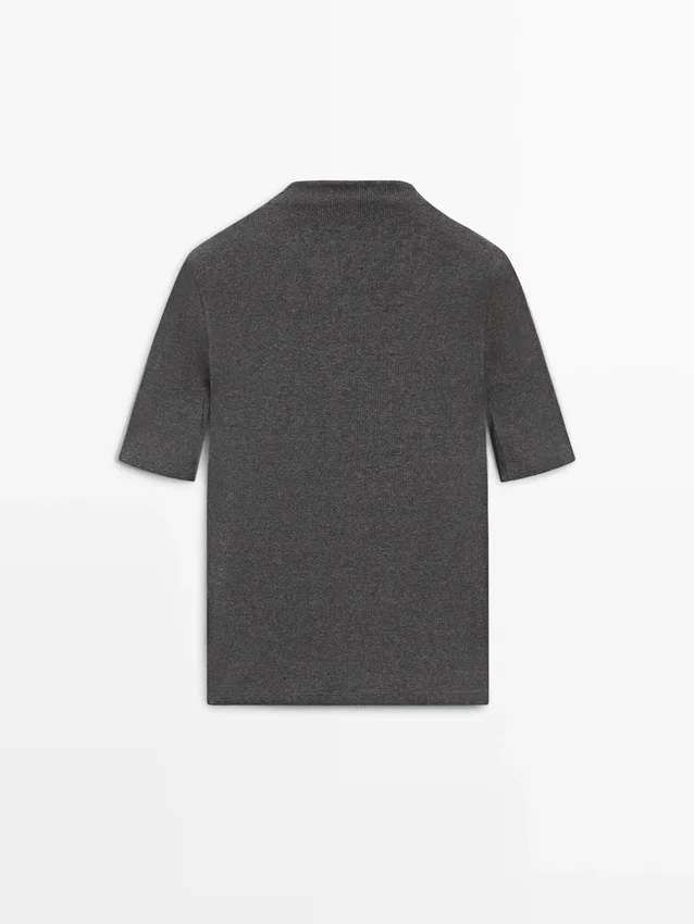 T-shirt med korta ärmar i bomullsblandning T-shirt med korta ärmar i bomullsblandning